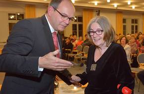 Elisabeth Weidemann wurde mit dem Hannah-Höch-Ehrenpreis ausgezeichnet.