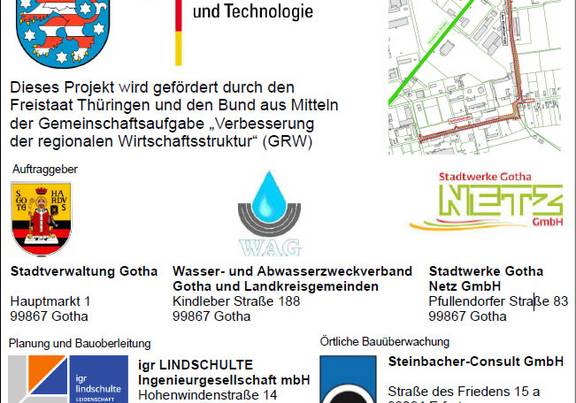 Bauschild mit Logos verschiedener Firmen, öffnet größere Ansicht