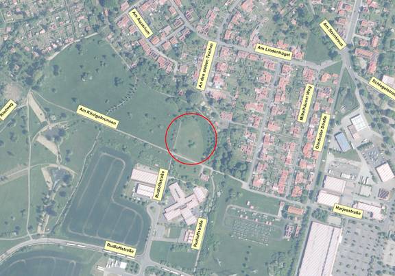 Luftbild der Hundefreilauffläche Am Königsbrunnen Luftbild der Hundefreilauffläche Am Königsbrunnen, öffnet größere Ansicht