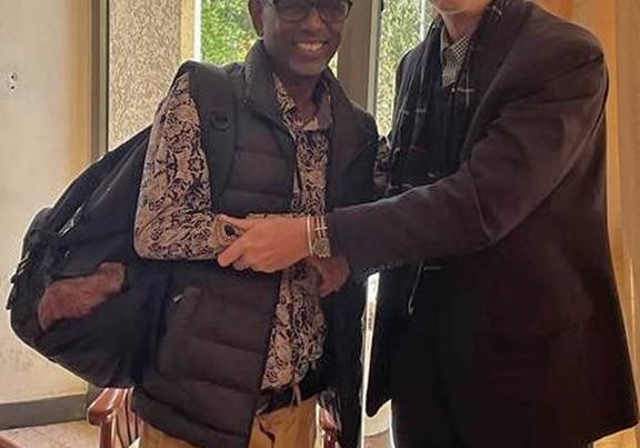 Prof. Wolbert Smidt und Yohanes Gebreamlac, der neu eingesetzte Bürgermeister von Adua.